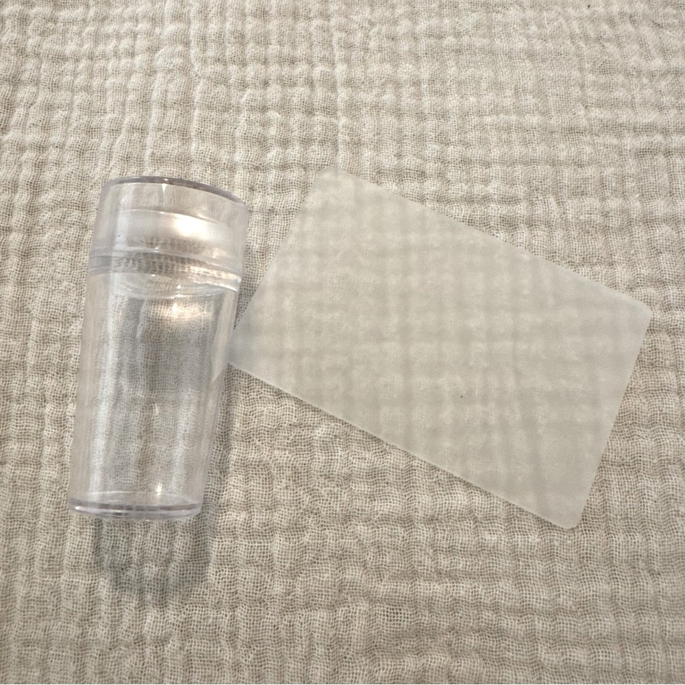 Nail polish applicator set